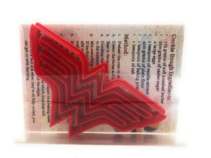 Wonder Woman Logo Cookie Cutter (2pcs)